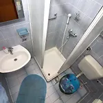 Jadranka S Pogledom Na Tisno