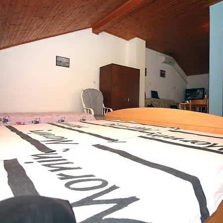 Jadranka S Pogledom Na