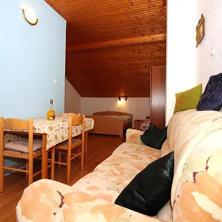 Jadranka S Pogledom Na