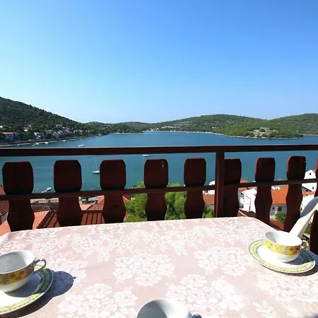 Jadranka S Pogledom Na * Tisno