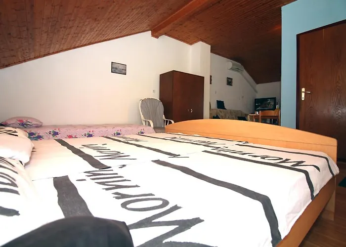 Jadranka S Pogledom Na